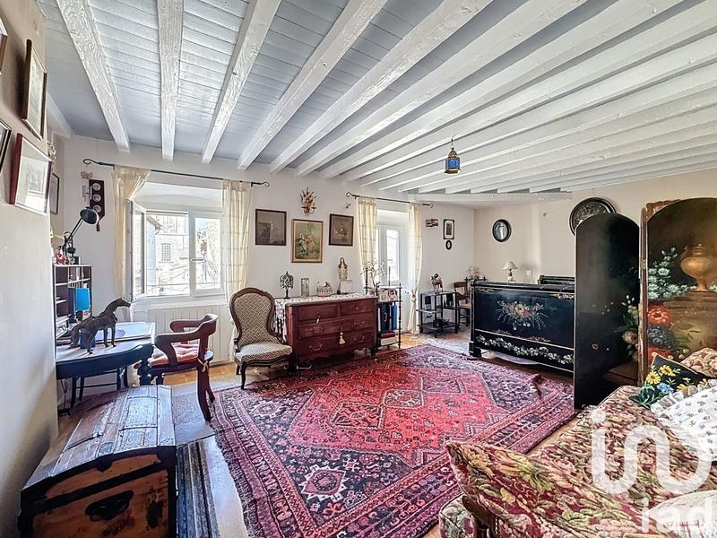 Maison - 180 m² - 8 pièces