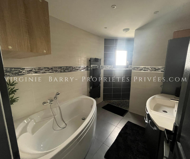 Maison - 137 m² - 5 pièces