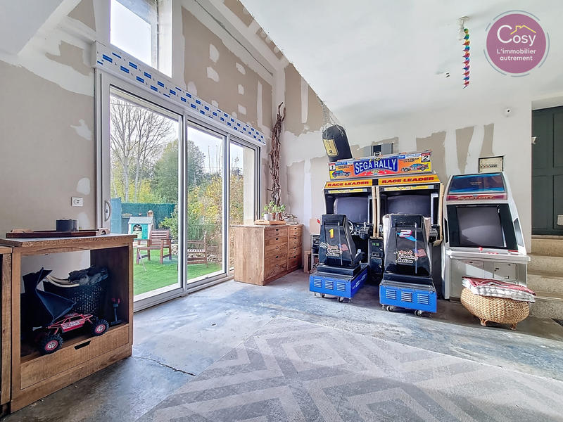 Maison - 229 m² - 7 pièces