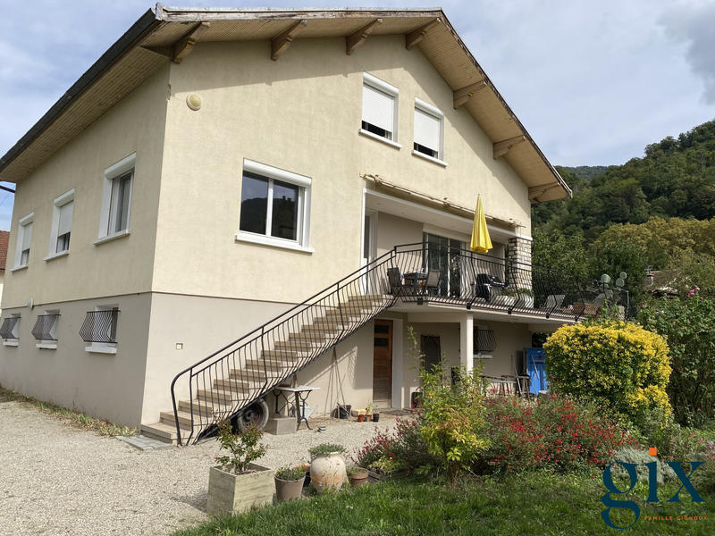 Maison - 160 m² - 6 pièces