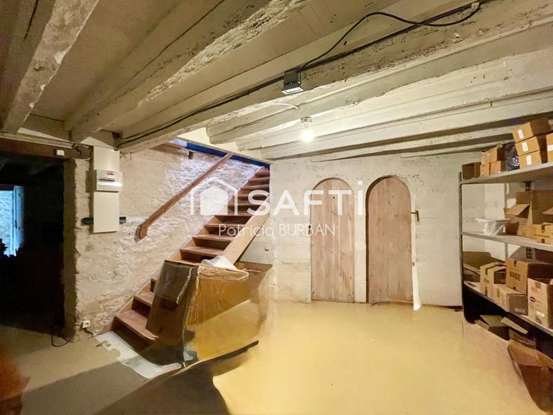 Maison - 184 m² - 8 pièces