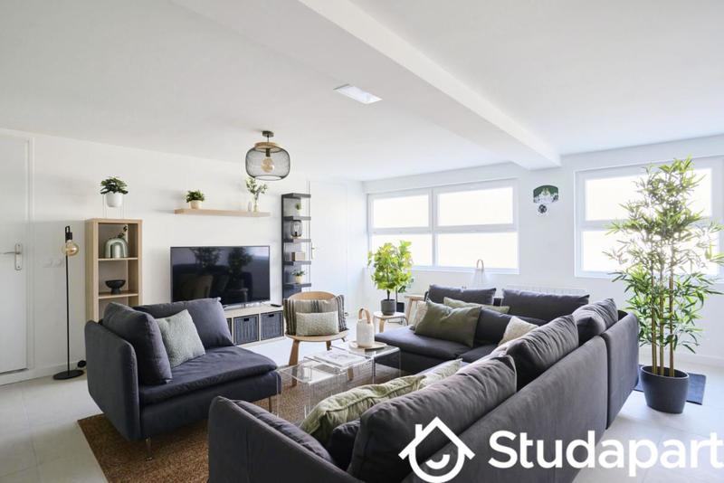 Chambre - 10 m² - 1 pièce