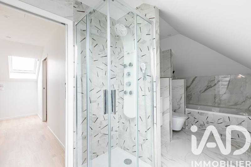 Maison - 140 m² - 6 pièces