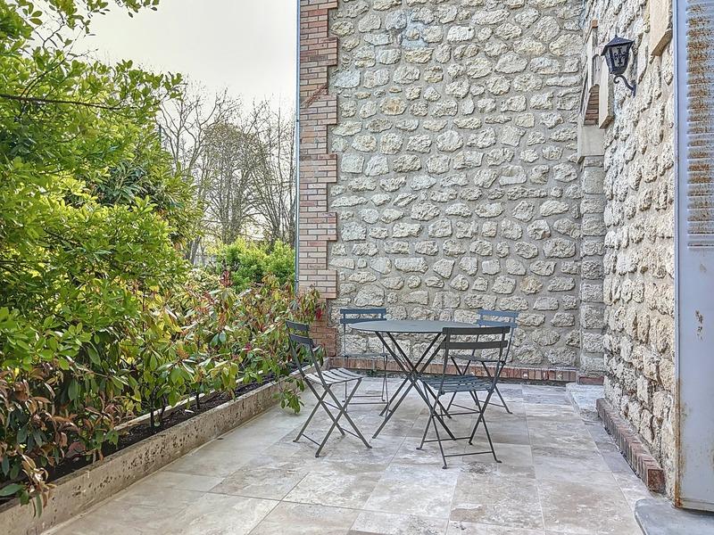 Maison bourgeoise - 300 m² - 9 pièces