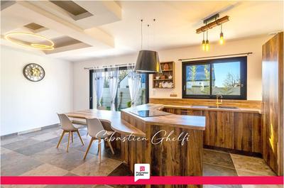 Maison - 101 m² - 5 pièces