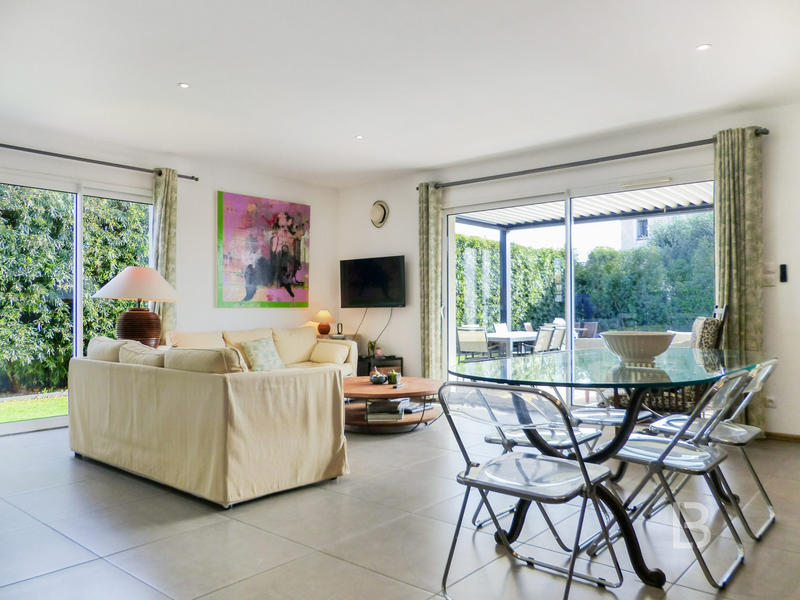 Maison contemporaine - 89 m² - 5 pièces