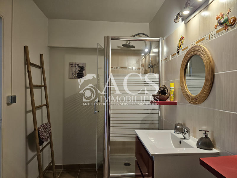 Maison - 98 m² - 4 pièces