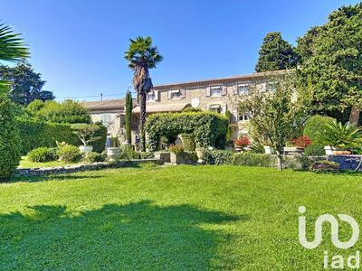 Maison - 350 m² - 12 pièces