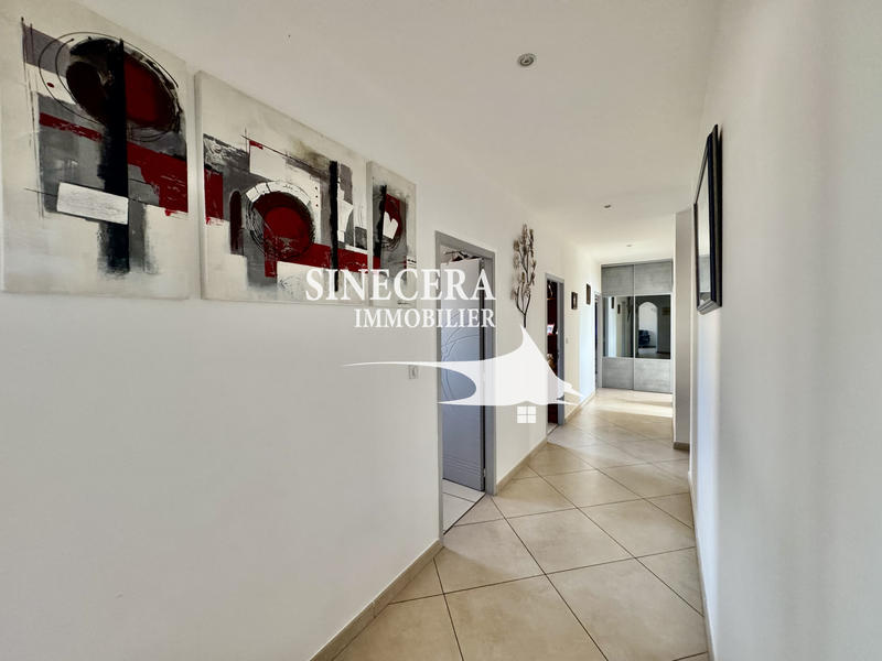 Maison - 224 m² - 9 pièces