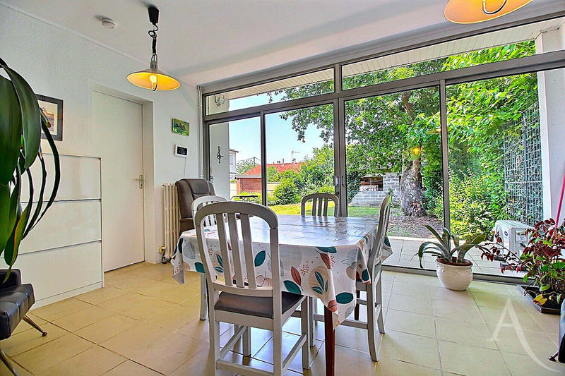 Maison - 99 m² - 4 pièces