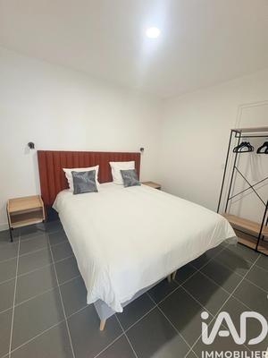 Maison - 240 m² - 9 pièces