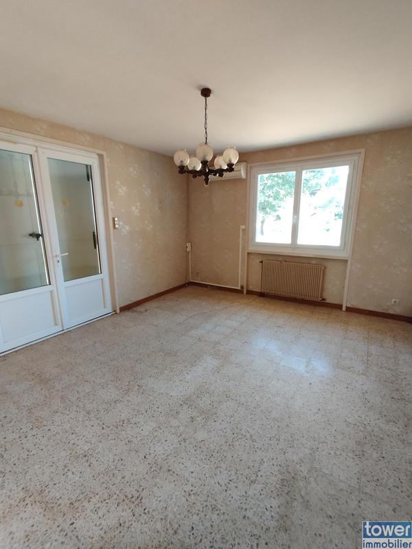 Maison - 99 m² - 6 pièces