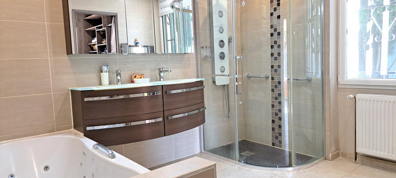 Maison - 140 m² - 5 pièces