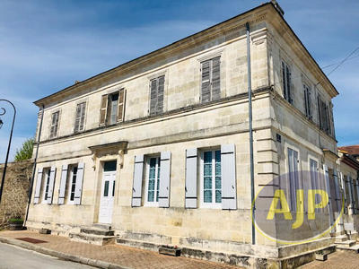 Maison bourgeoise - 230 m² - 5 pièces