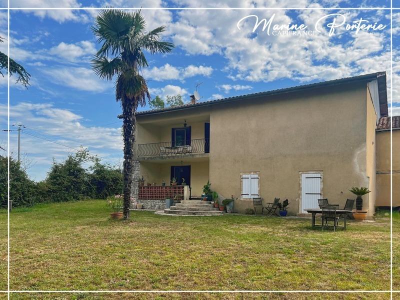 Maison - 200 m² - 5 pièces