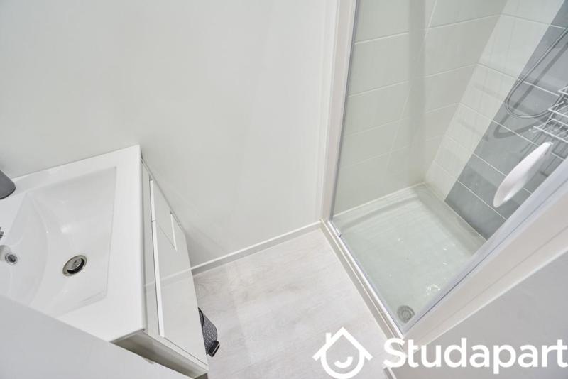 Chambre - 13 m² - 1 pièce