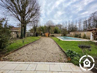 Maison - 155 m² - 6 pièces