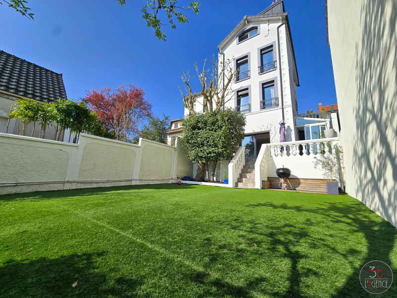 Maison - 150 m² - 7 pièces