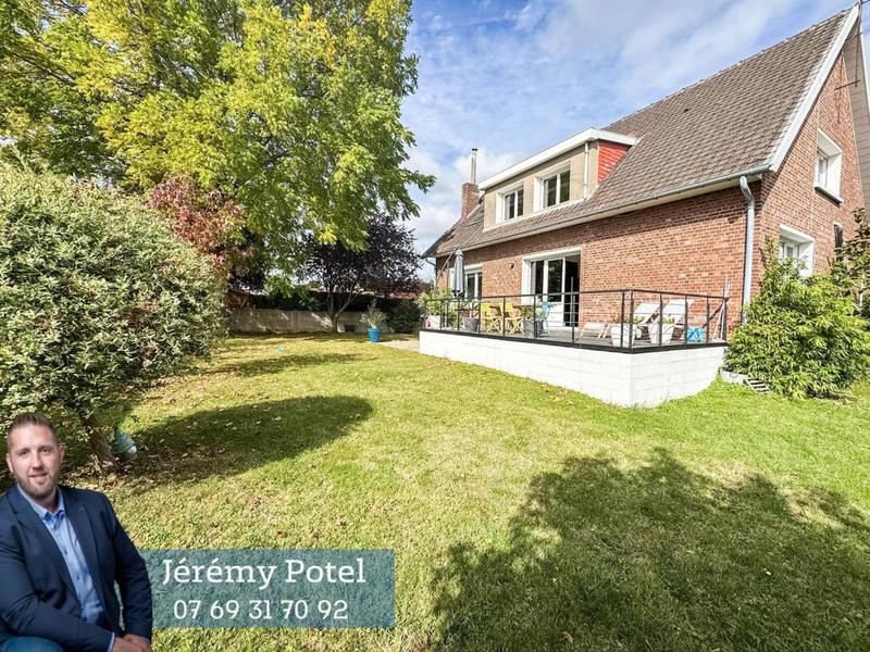 Pavillon - 160 m² - 8 pièces