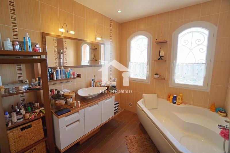 Villa - 160 m² - 6 pièces