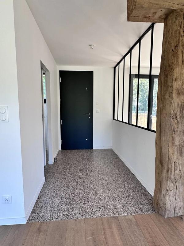 Propriété - 205 m² - 6 pièces