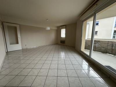 Appartement - 90 m² - 4 pièces