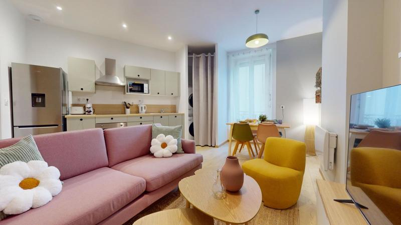 Appartement - 90 m² - 5 pièces