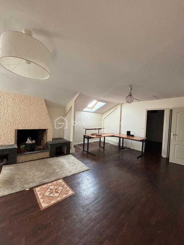 Maison - 183 m² - 7 pièces