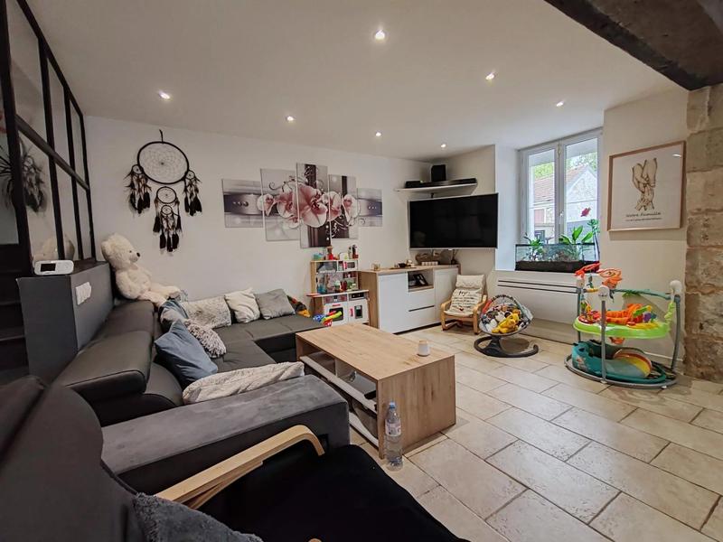 Maison - 92 m² - 4 pièces