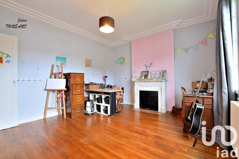 Maison - 240 m² - 8 pièces