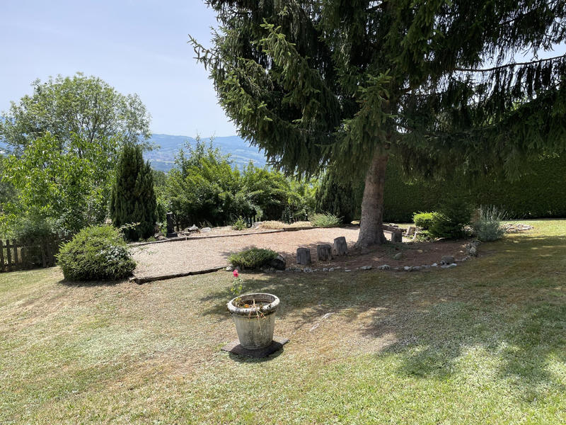 Maison - 228 m² - 7 pièces