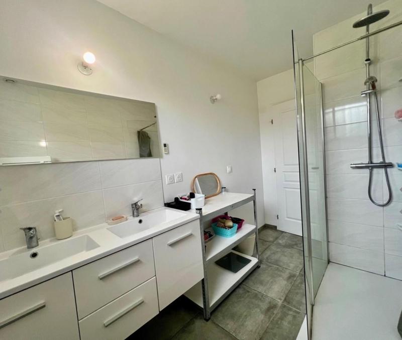 Maison - 101 m² - 6 pièces