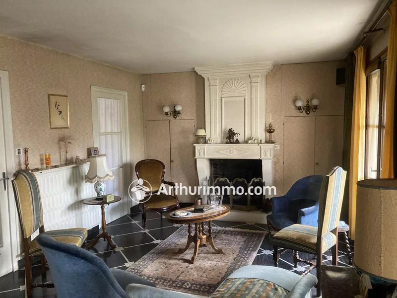 Maison - 266 m² - 14 pièces