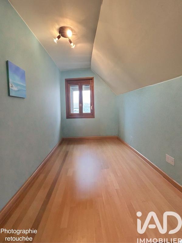 Maison - 99 m² - 9 pièces