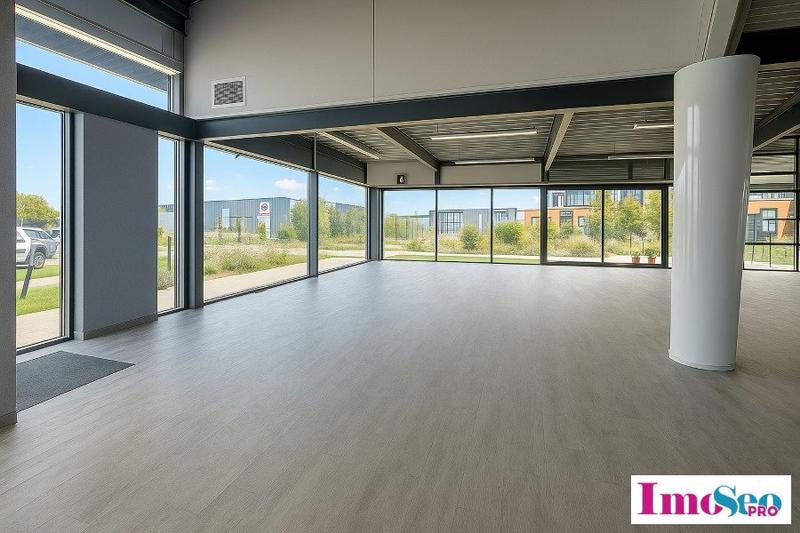 Local d'activité / Entrepôt - 780 m²