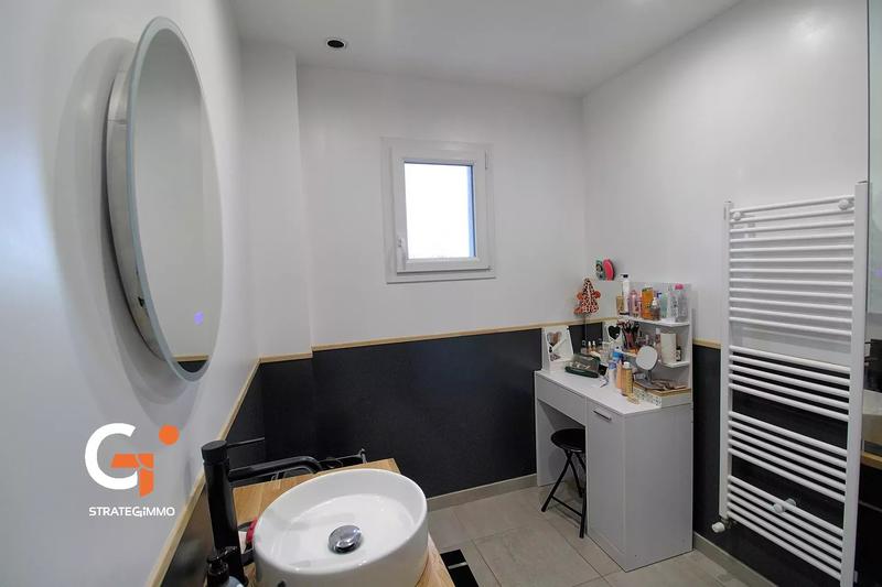 Maison - 103 m² - 4 pièces