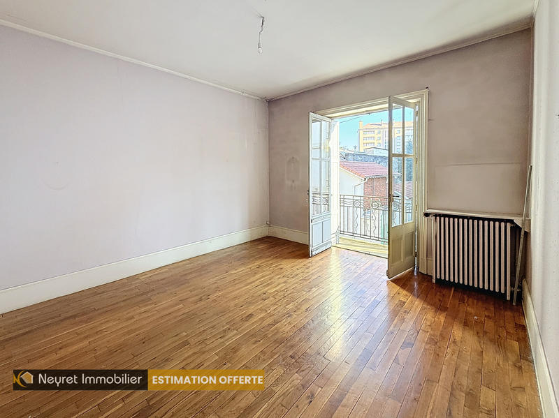 Maison - 277 m² - 12 pièces