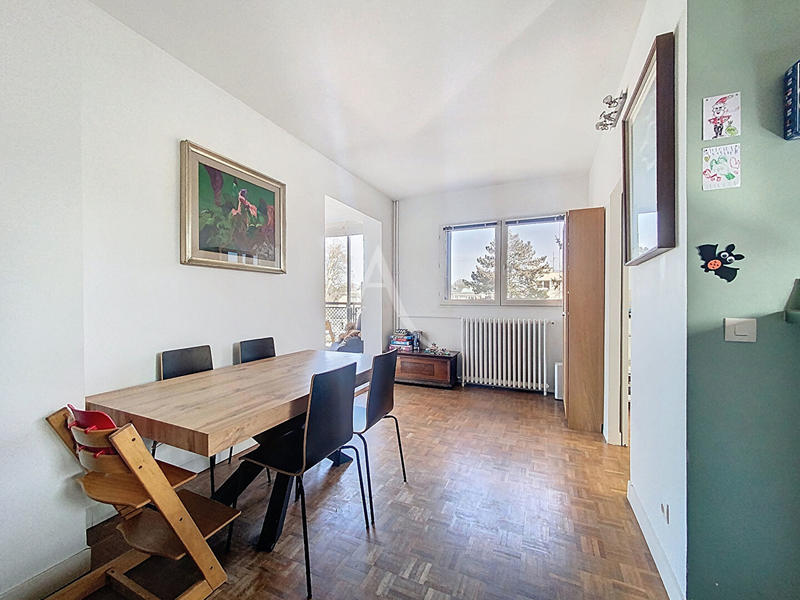 Appartement - 82 m² - 4 pièces