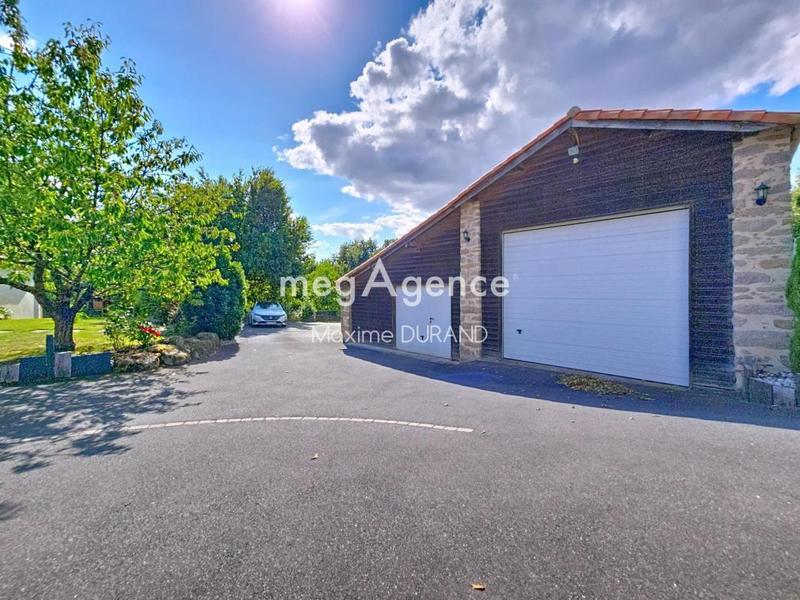 Maison - 166 m² - 8 pièces