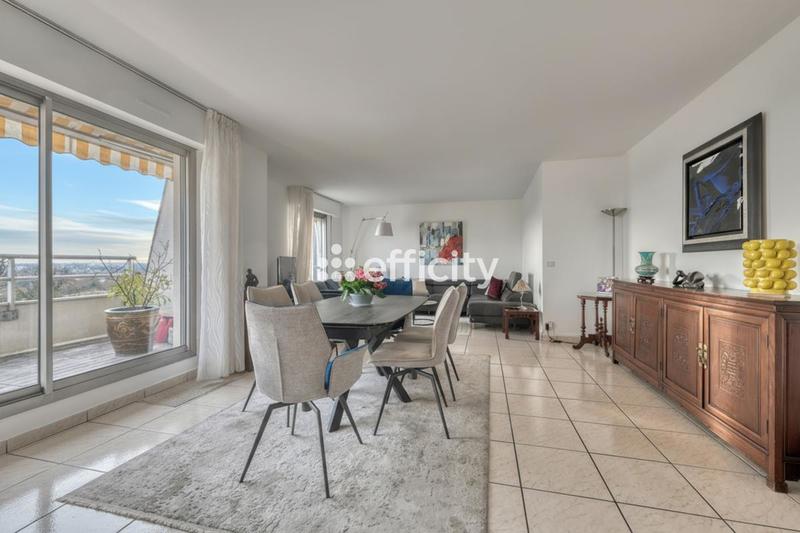 Appartement - 144 m² - 7 pièces