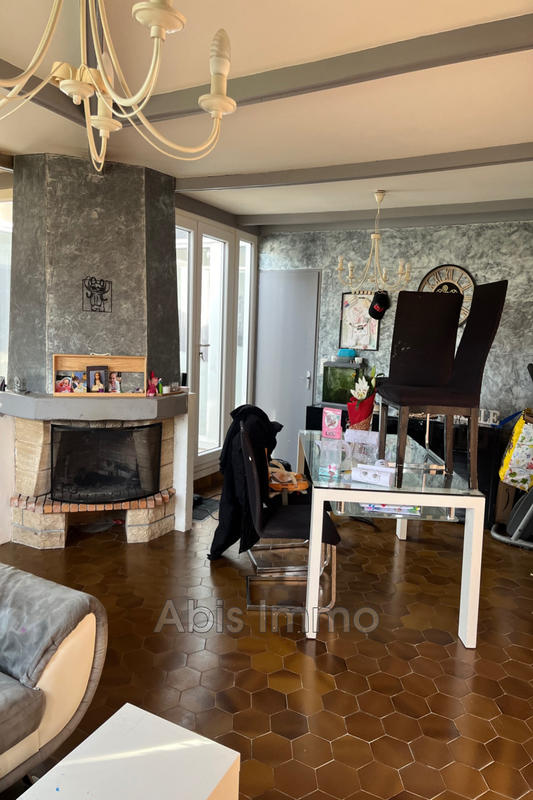 Maison - 80 m² - 5 pièces