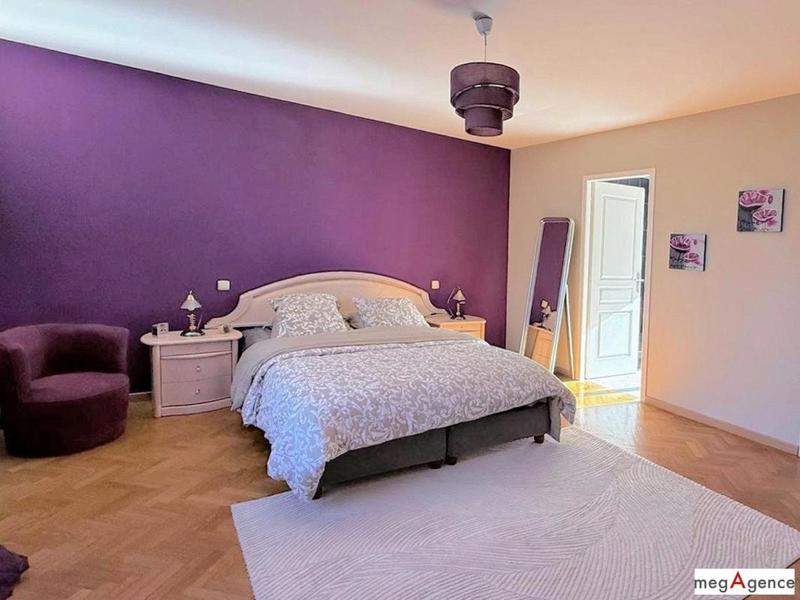 Maison - 203 m² - 7 pièces