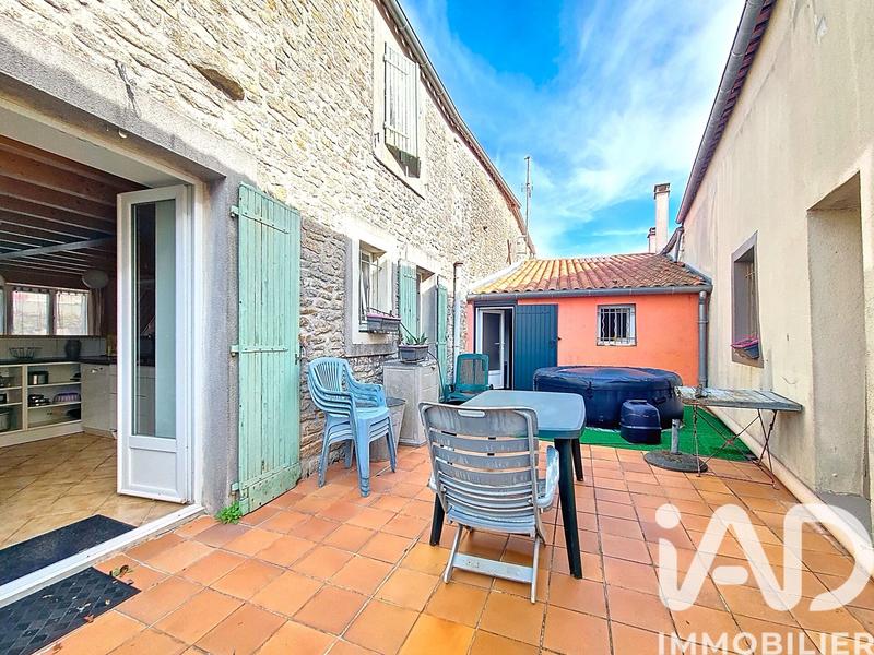 Maison - 275 m² - 11 pièces