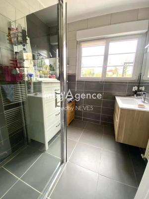 Maison - 120 m² - 4 pièces