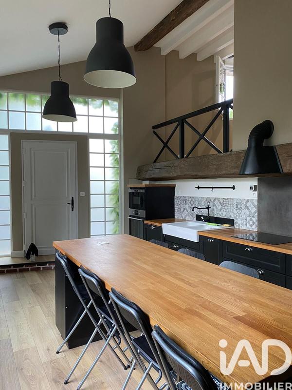 Maison - 460 m² - 19 pièces