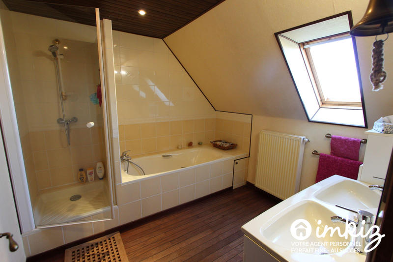 Maison - 180 m² - 7 pièces