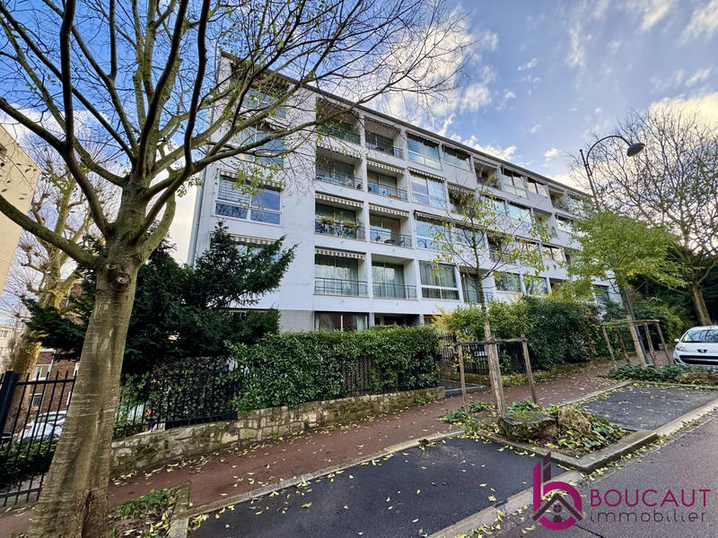 Appartement - 80 m² - 5 pièces