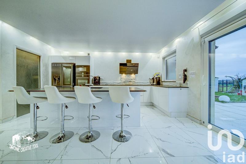 Maison - 143 m² - 6 pièces