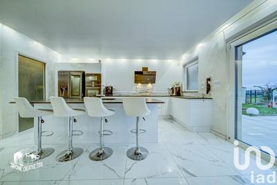 Maison - 143 m² - 6 pièces