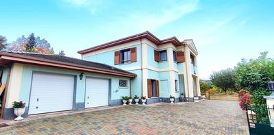 Maison - 342 m² - 7 pièces